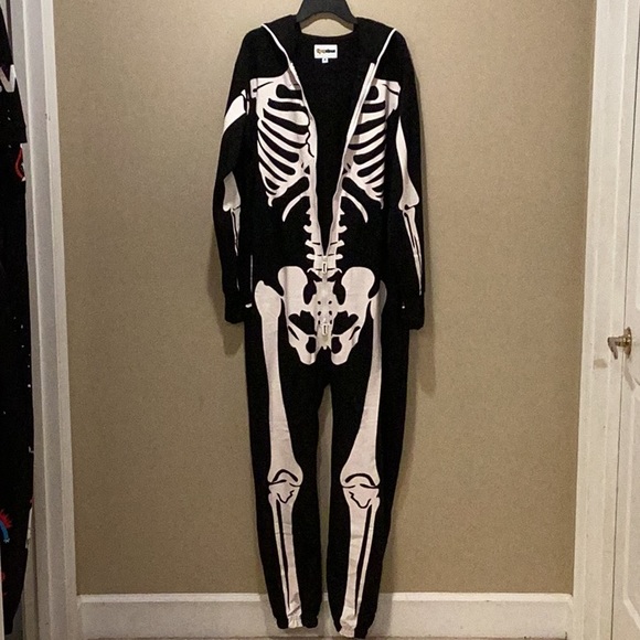 Tipsy Elves Other - Tipseyelves Skelton Onesie Men’s size X-Large.
